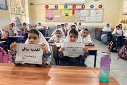 «زنگ سلامت» در مدارس غرب اهواز؛ پرسنل مراکز بهداشت، آغاز سال تحصیلی را با آموزش‌های حیاتی پیوند زدند